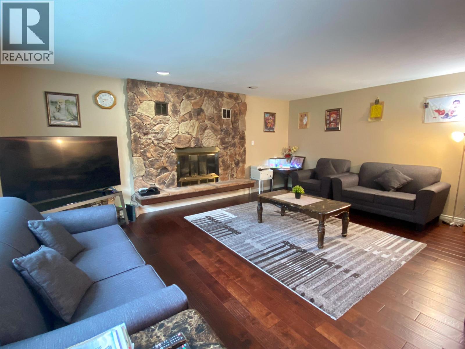 1824 KOOTENAY AVENUE