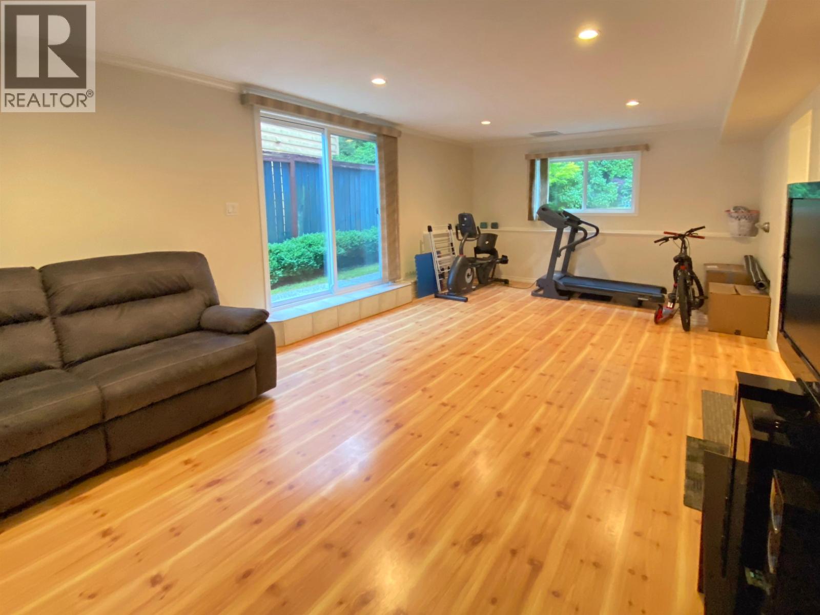 1824 KOOTENAY AVENUE