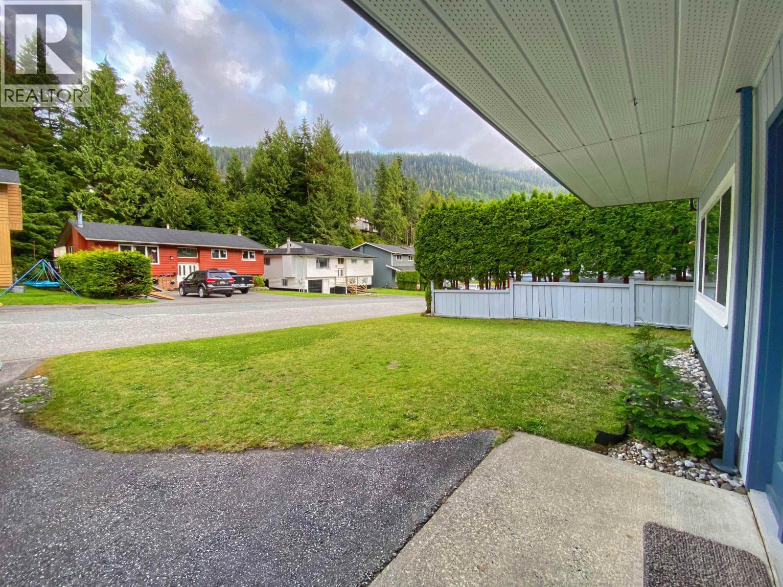 1824 KOOTENAY AVENUE