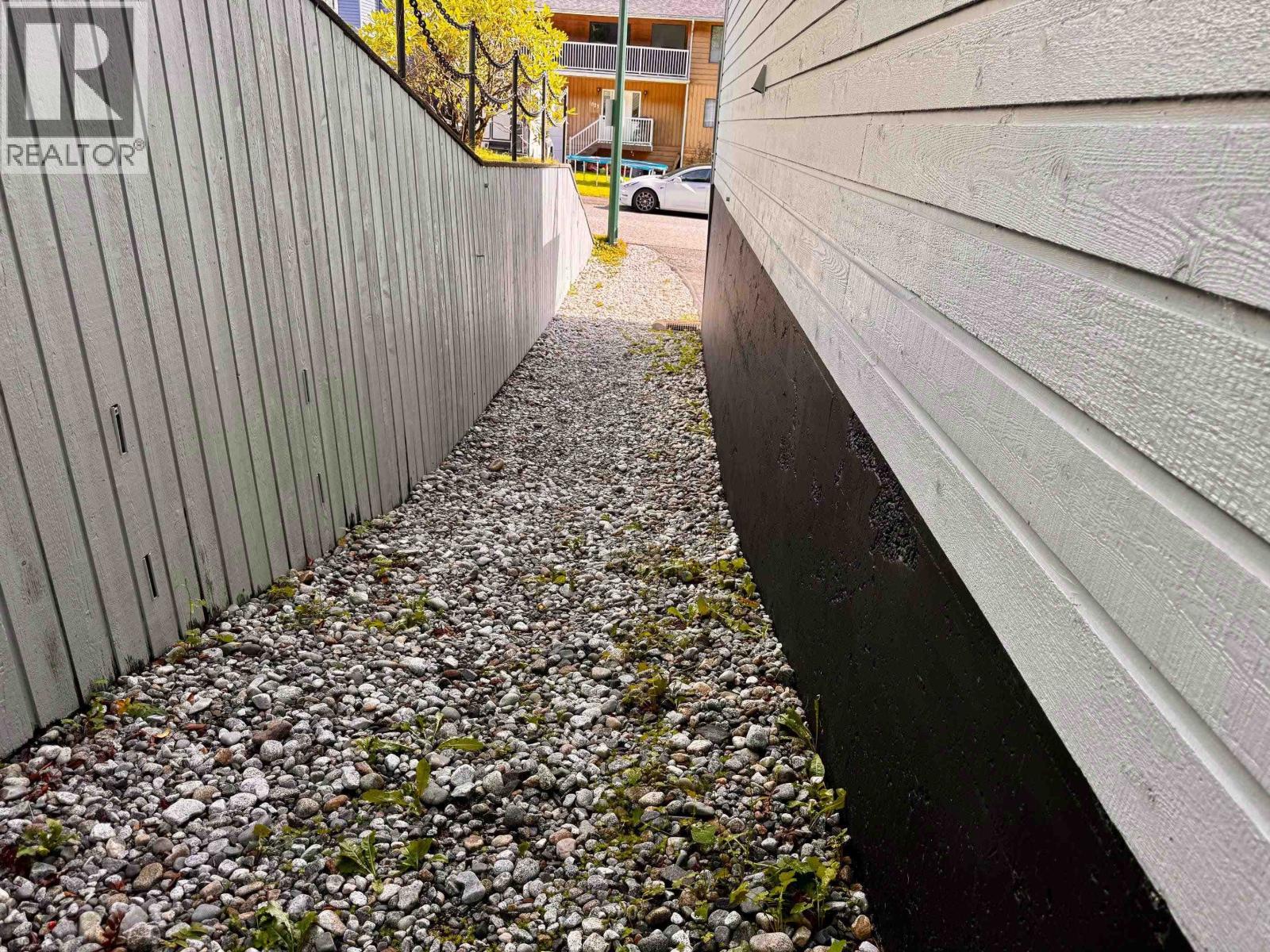 1824 KOOTENAY AVENUE