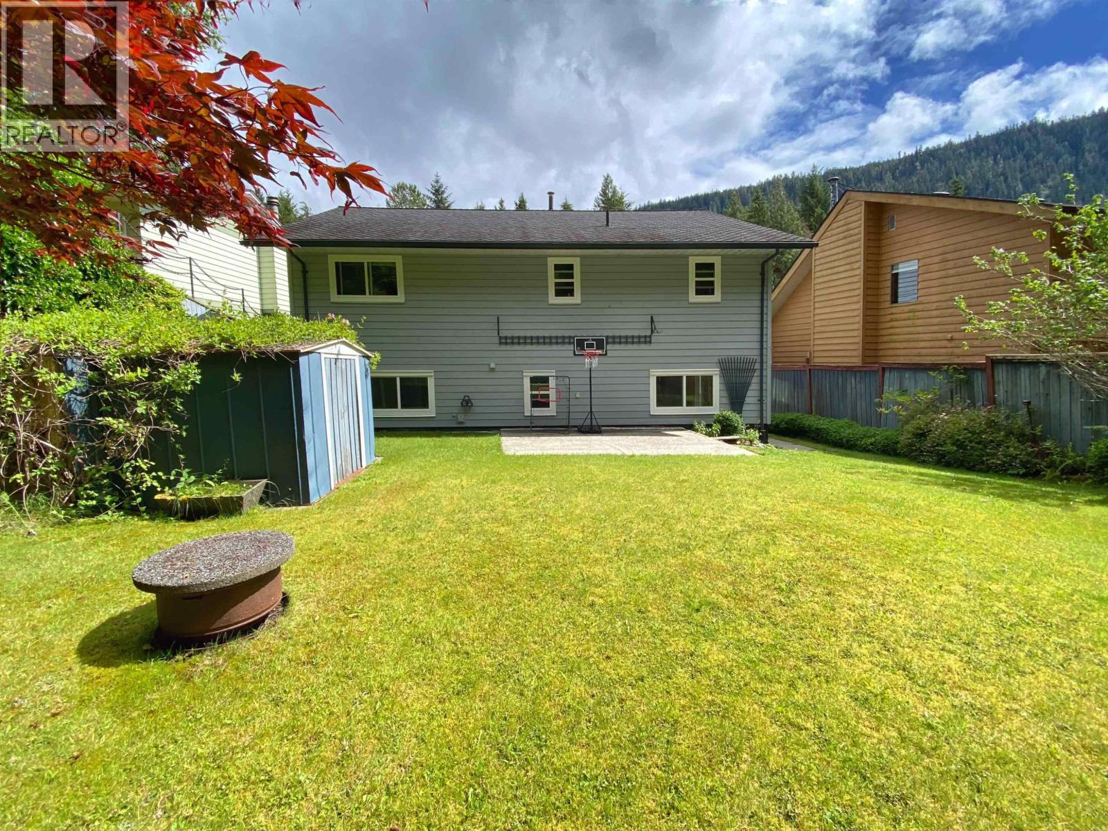 1824 KOOTENAY AVENUE