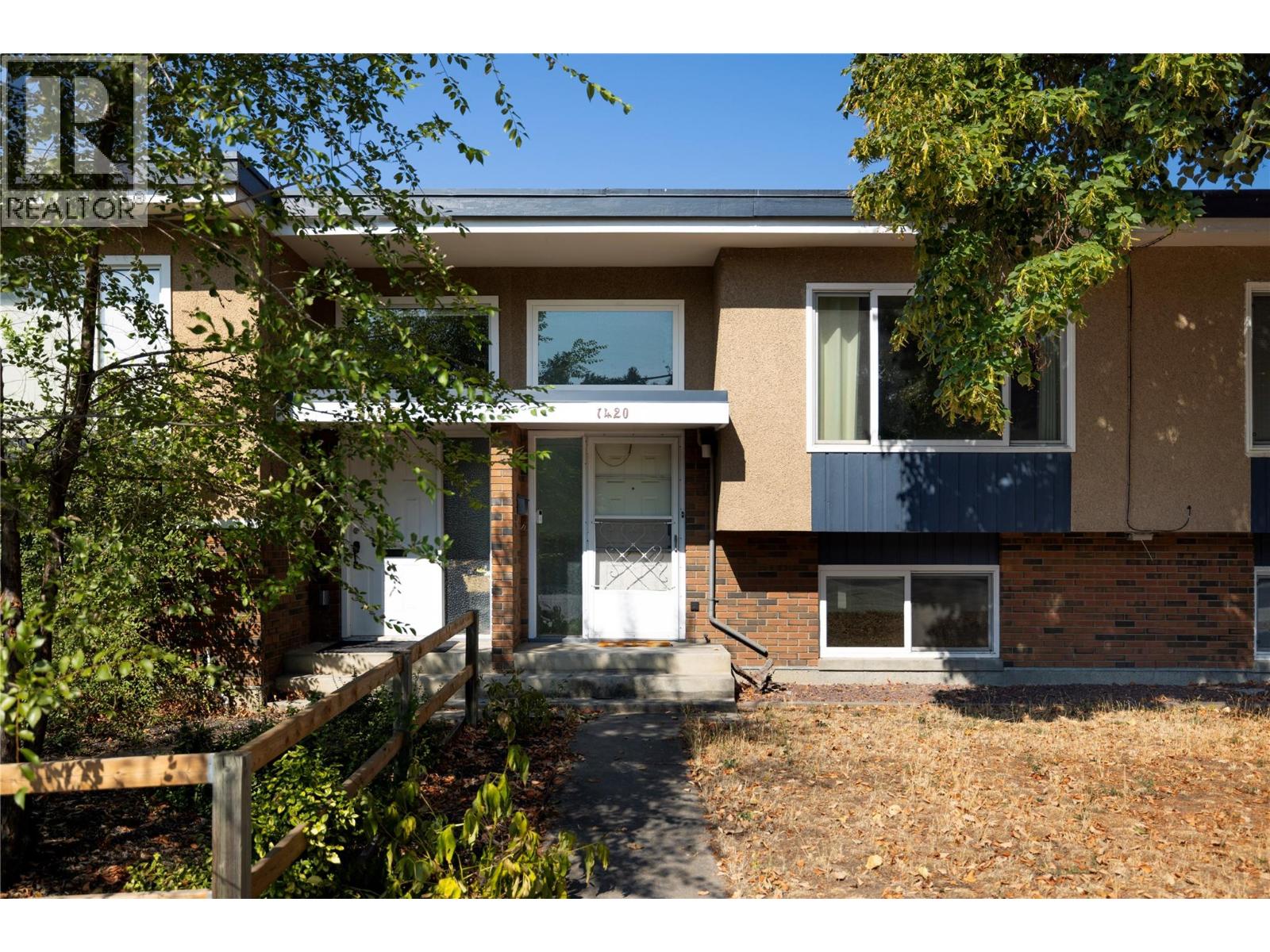  1420 Bernard Avenue, Kelowna