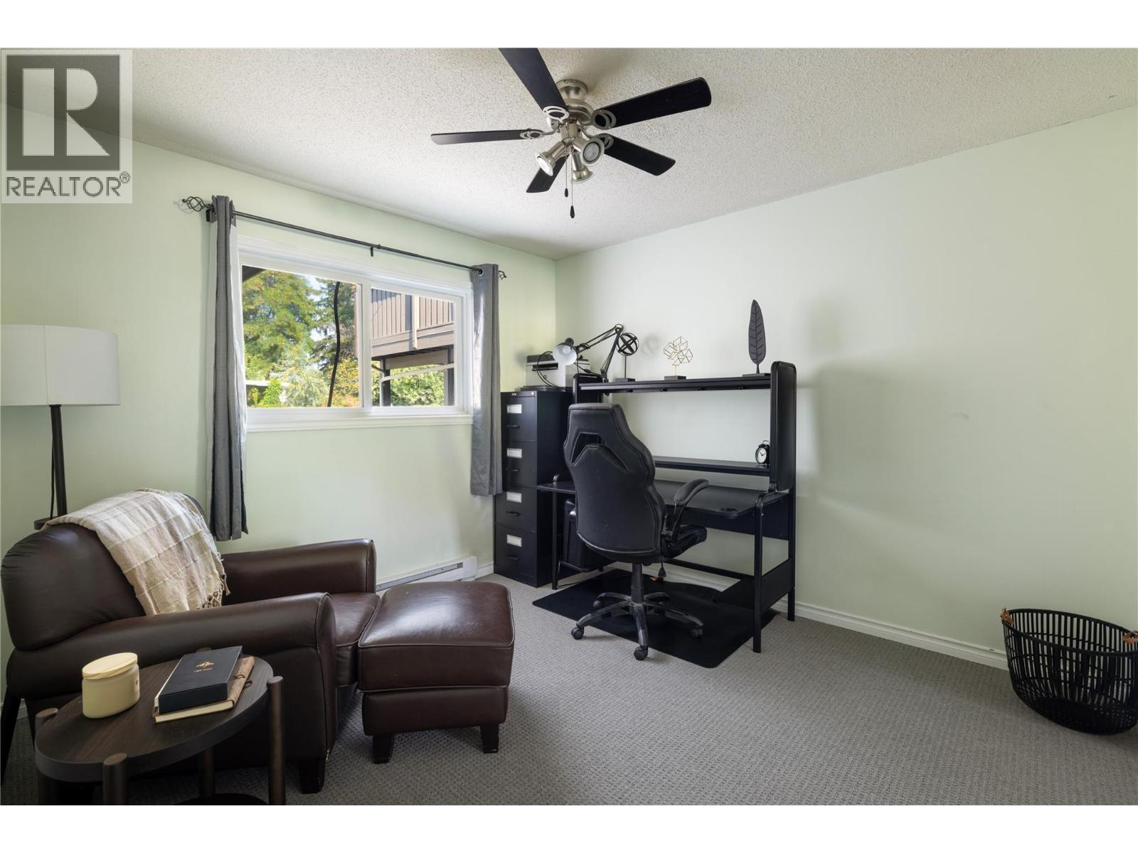  1420 Bernard Avenue, Kelowna