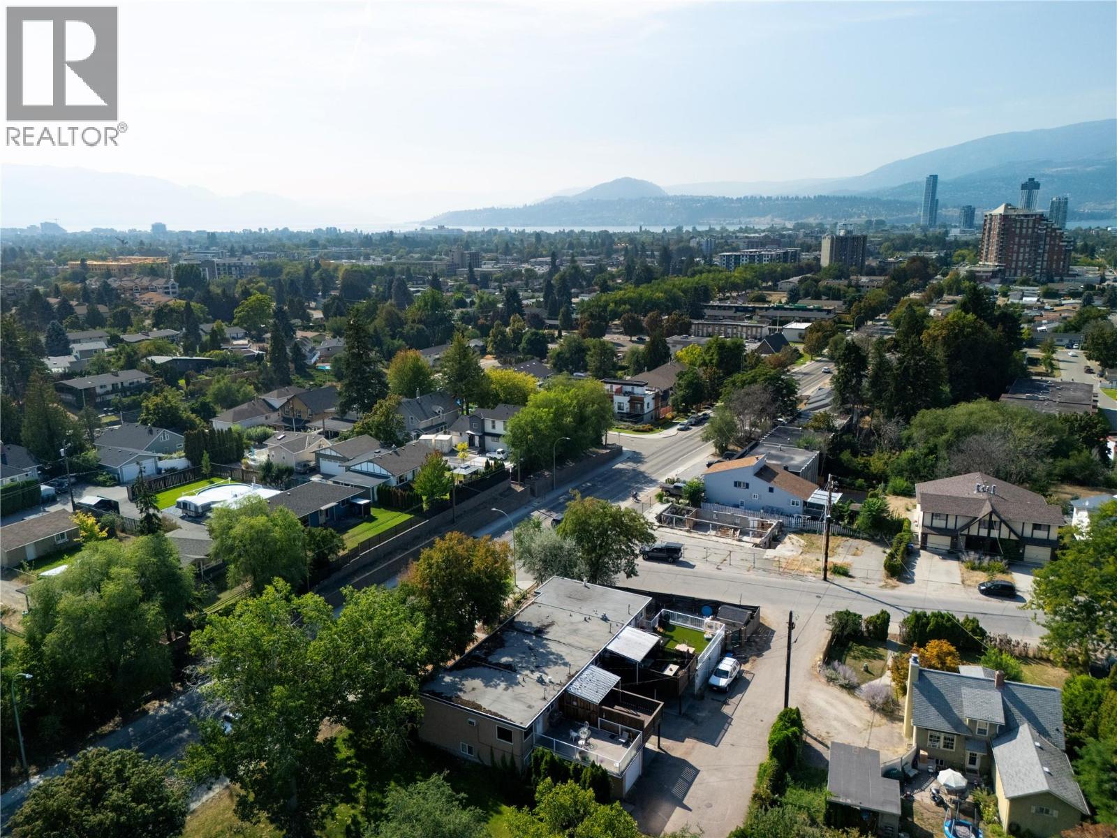  1420 Bernard Avenue, Kelowna