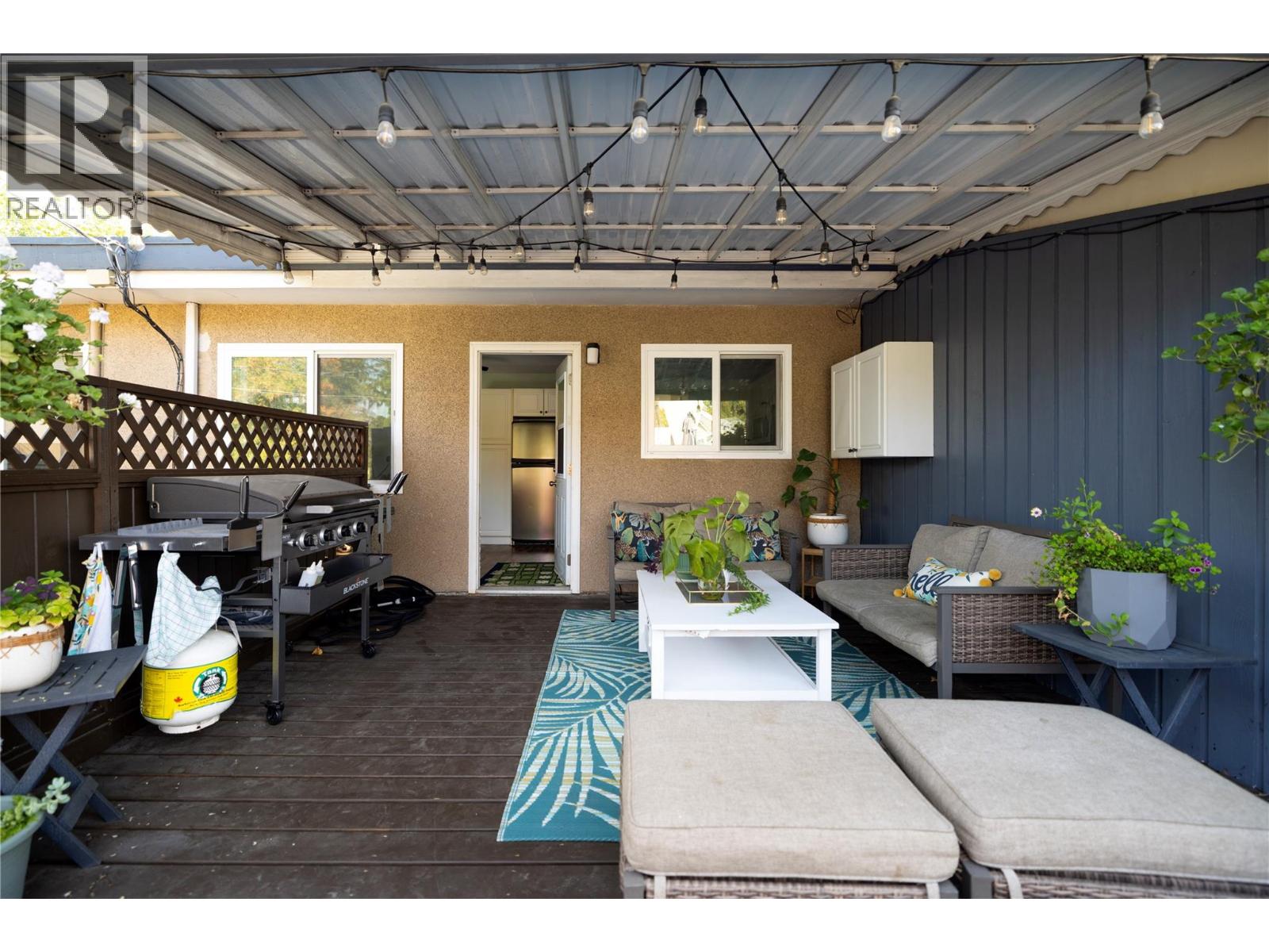  1420 Bernard Avenue, Kelowna