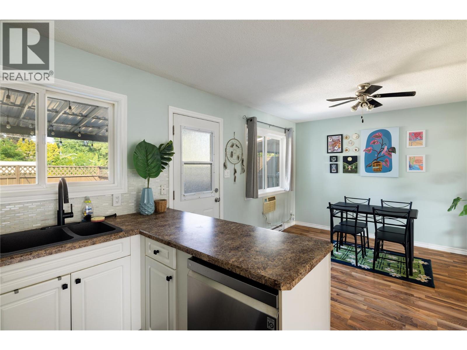  1420 Bernard Avenue, Kelowna