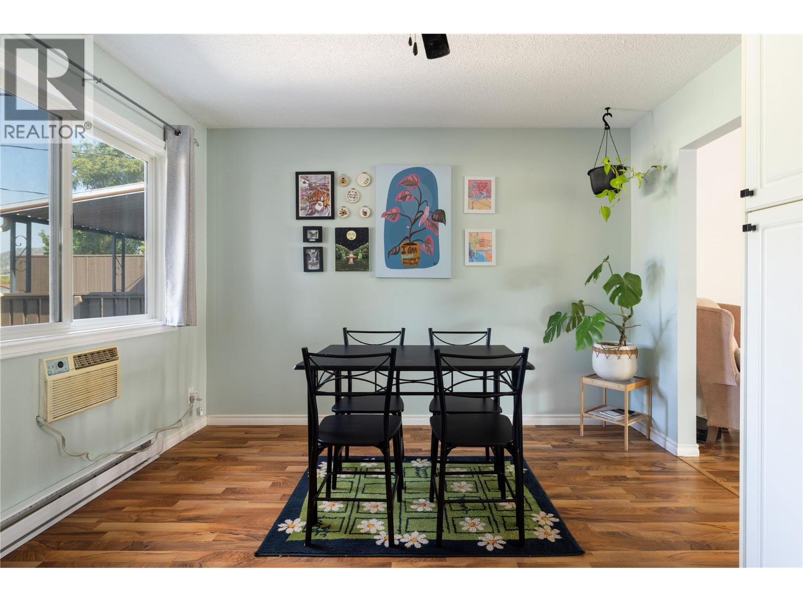  1420 Bernard Avenue, Kelowna