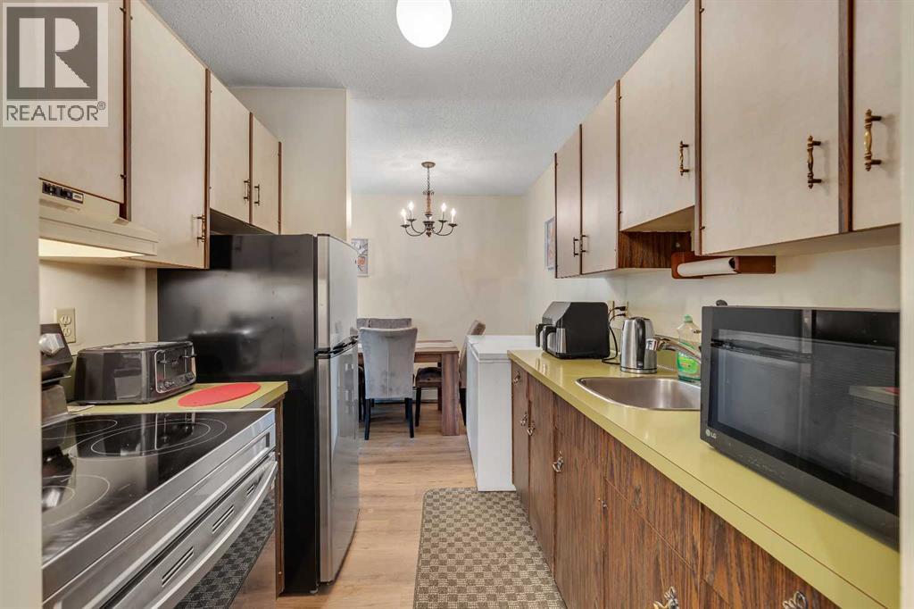 Single Family House for Sale in   Heritage Drive SE Acadia Calgary 