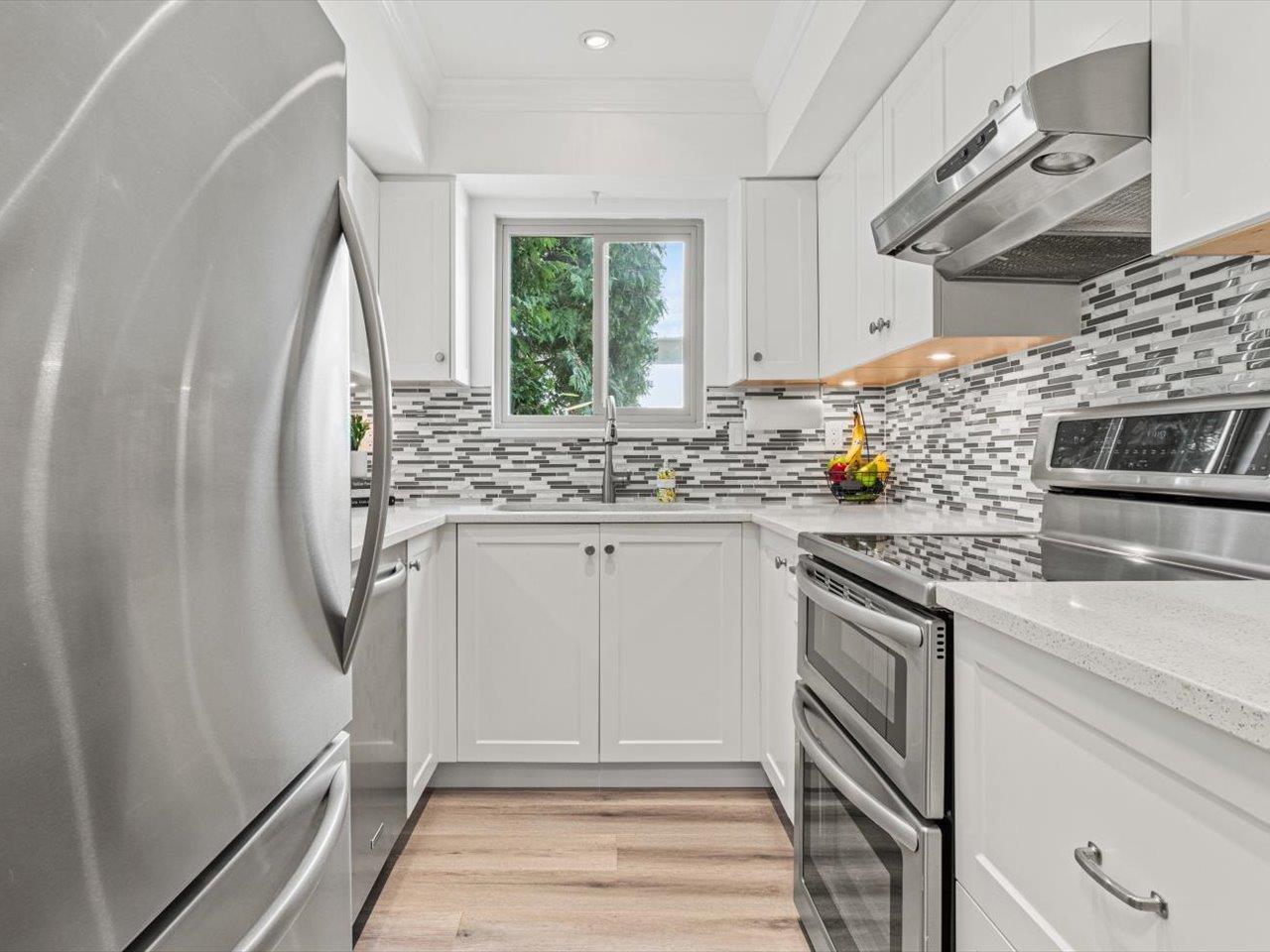 1483 MERKLIN STREET, White Rock