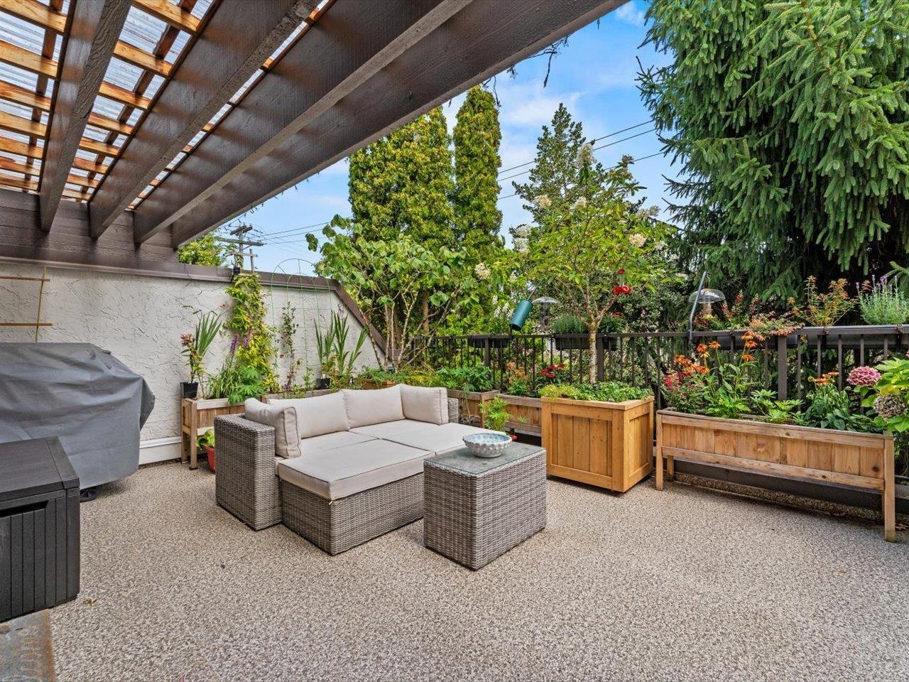 1483 MERKLIN STREET, White Rock
