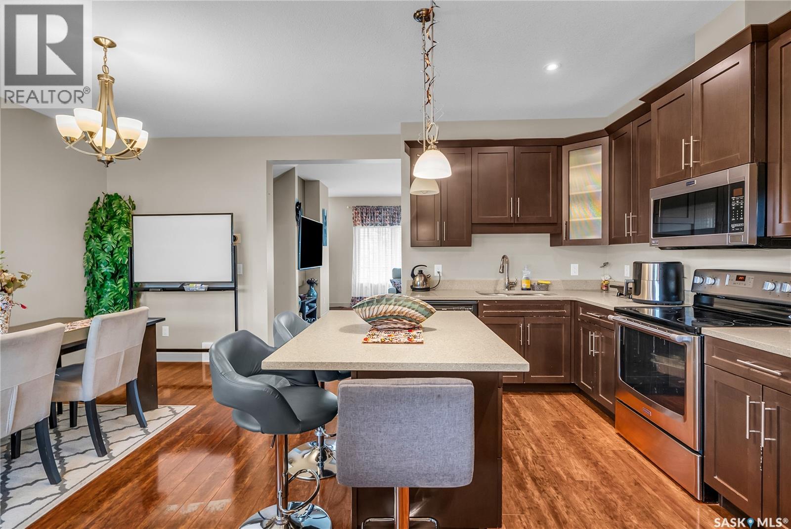 Single Family House 2 Level for Sale in  Maningas BEND Saskatoon 