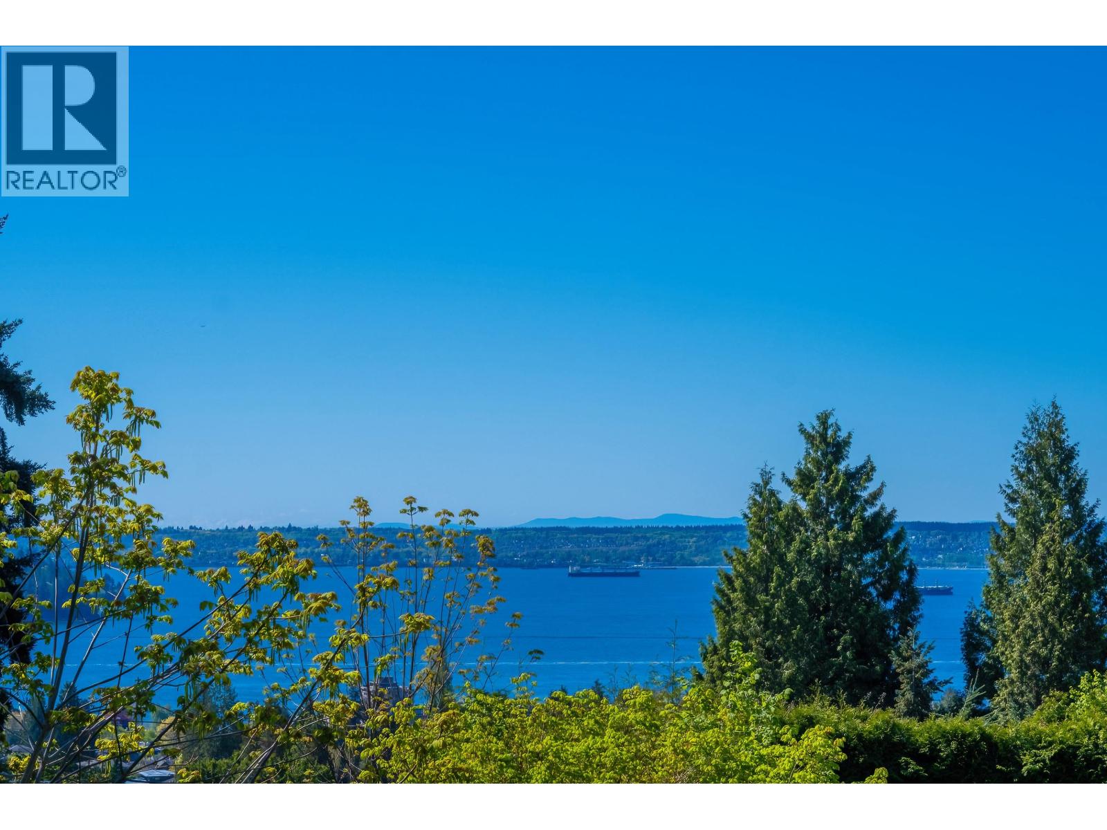 House in West Vancouver - Image 22