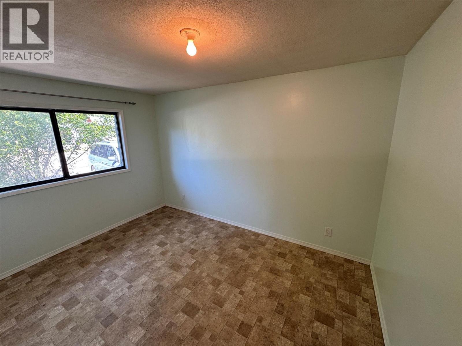 568 N KIMBERLY AVENUE - 14