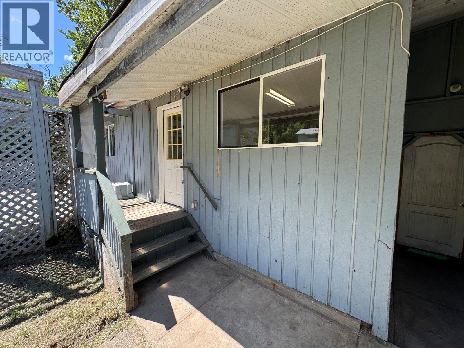 568 N KIMBERLY AVENUE - 17