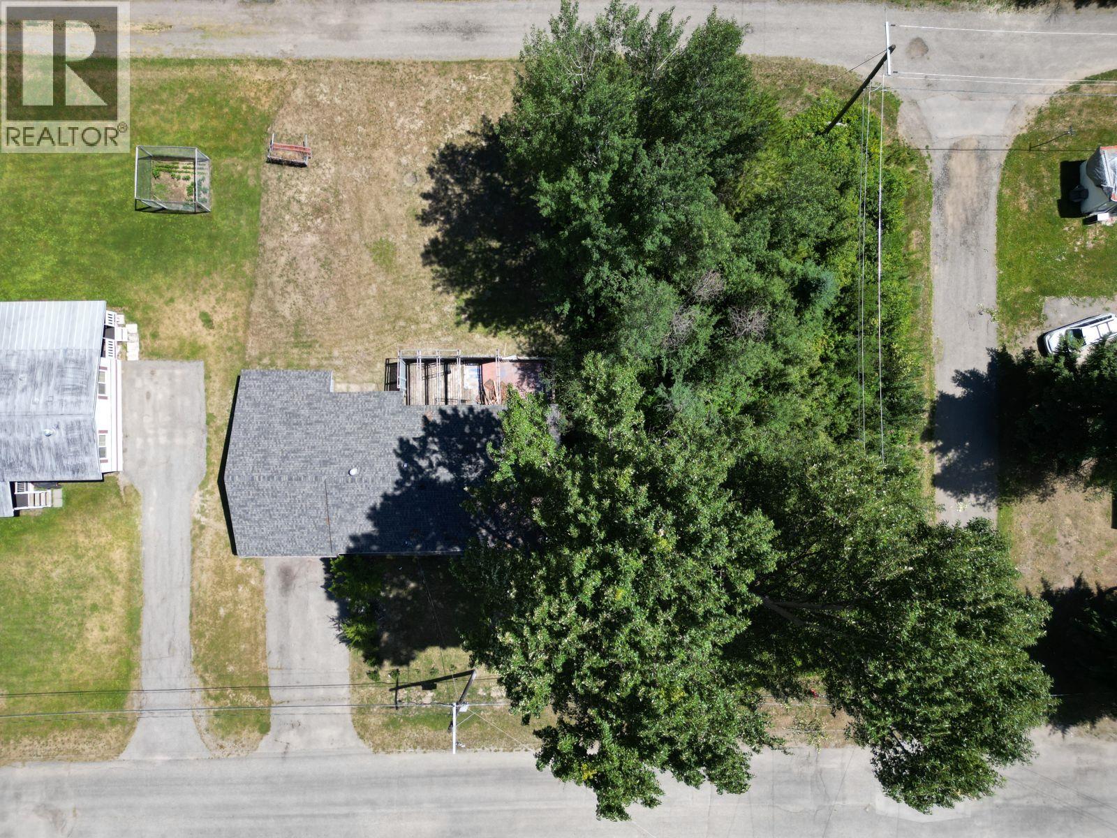 568 N KIMBERLY AVENUE - 21