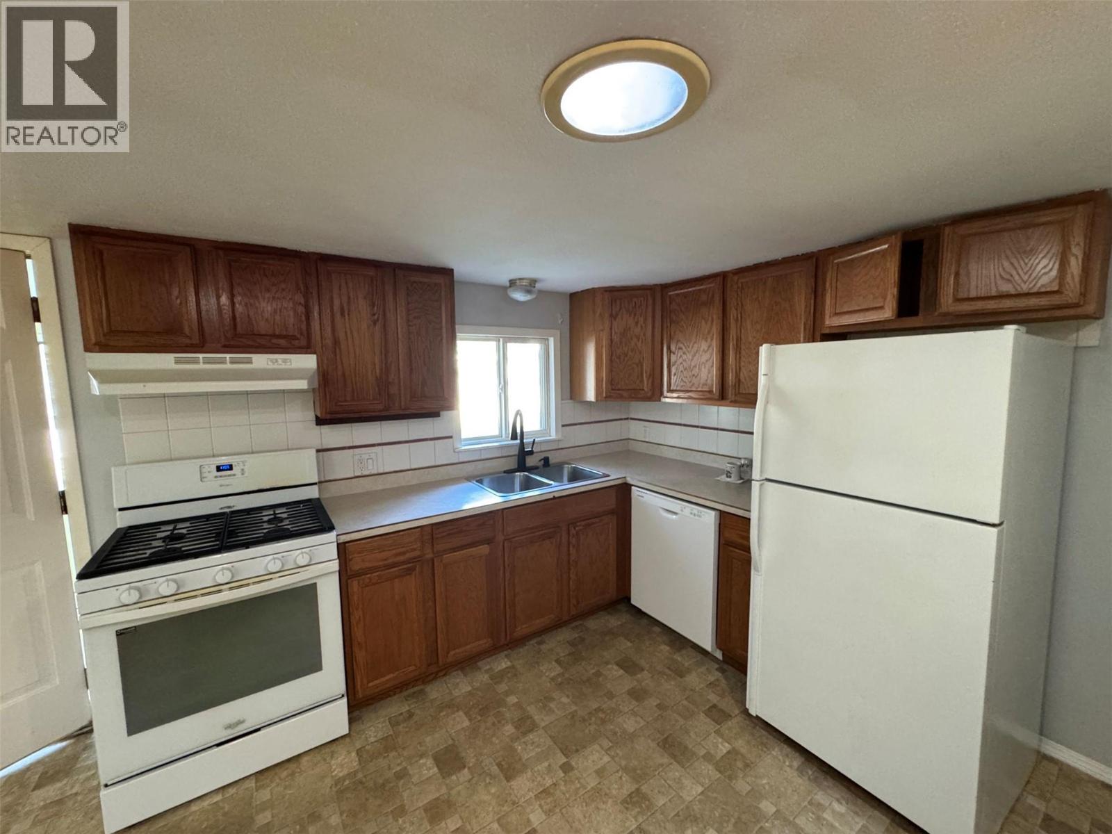 568 N KIMBERLY AVENUE - 4