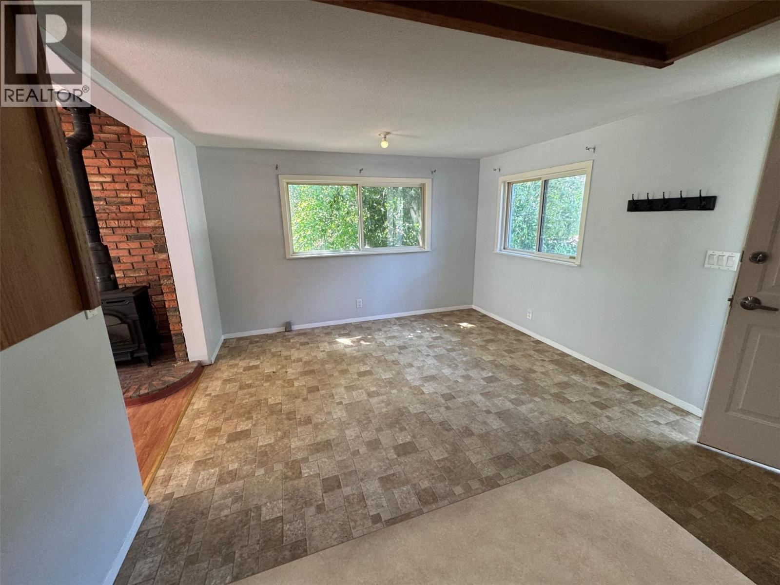 568 N KIMBERLY AVENUE - 6