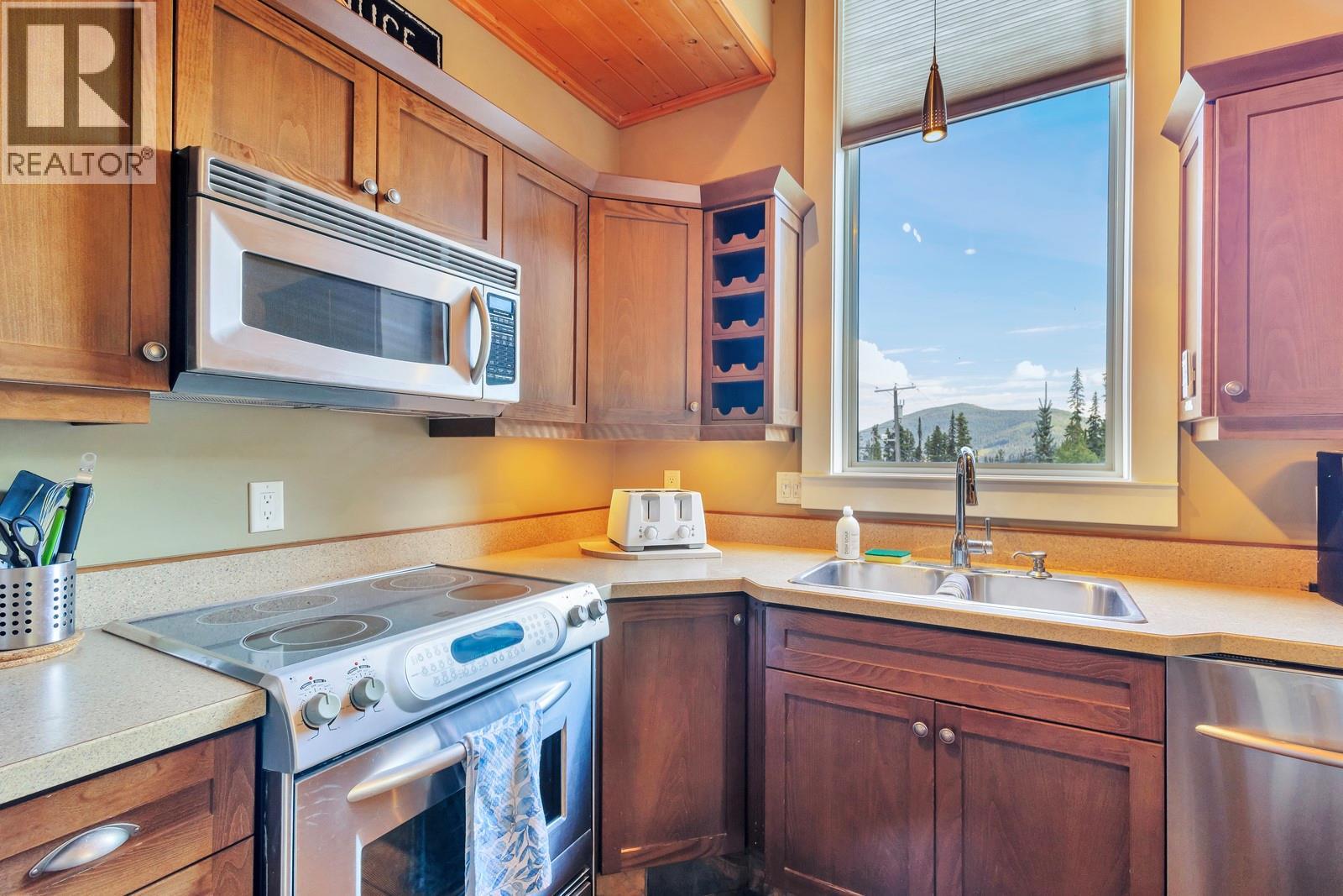 1211 APEX MOUNTAIN Road Unit# 1, Penticton