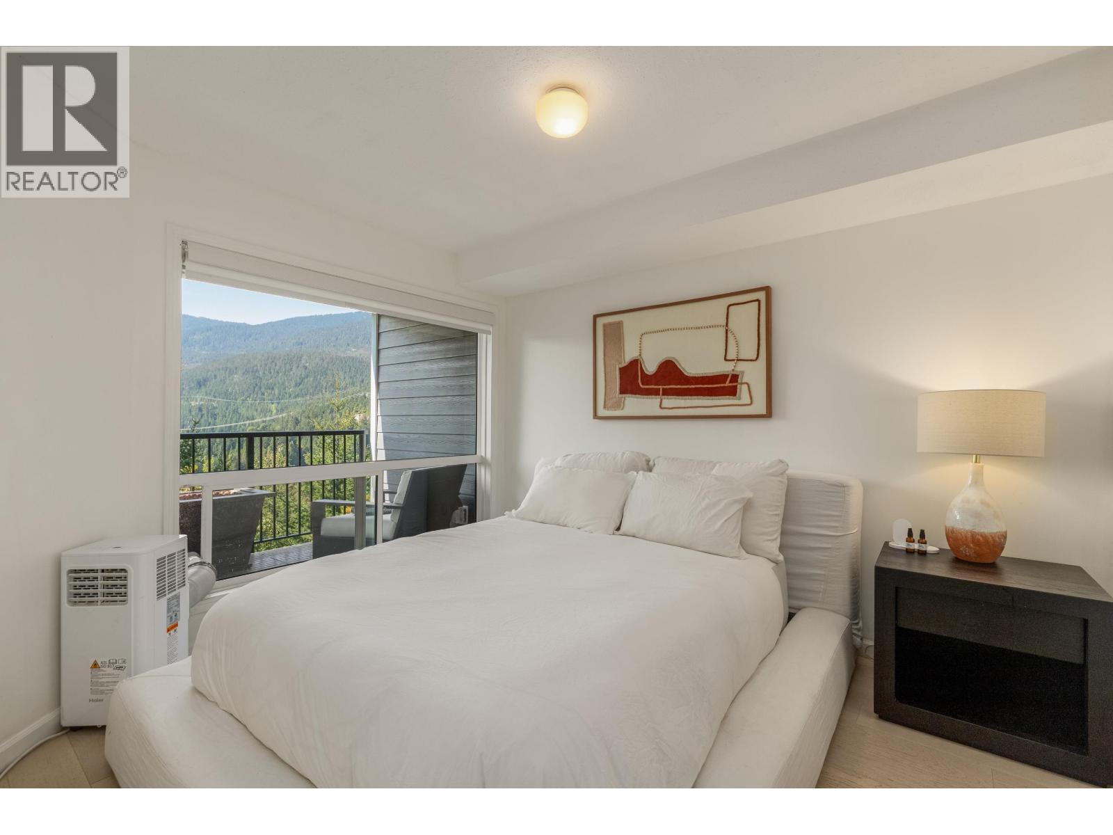310 2221 GONDOLA WAY, Whistler