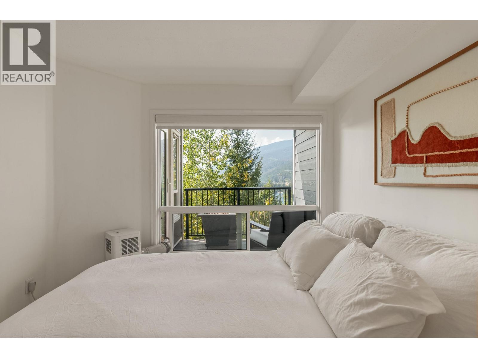 310 2221 GONDOLA WAY, Whistler