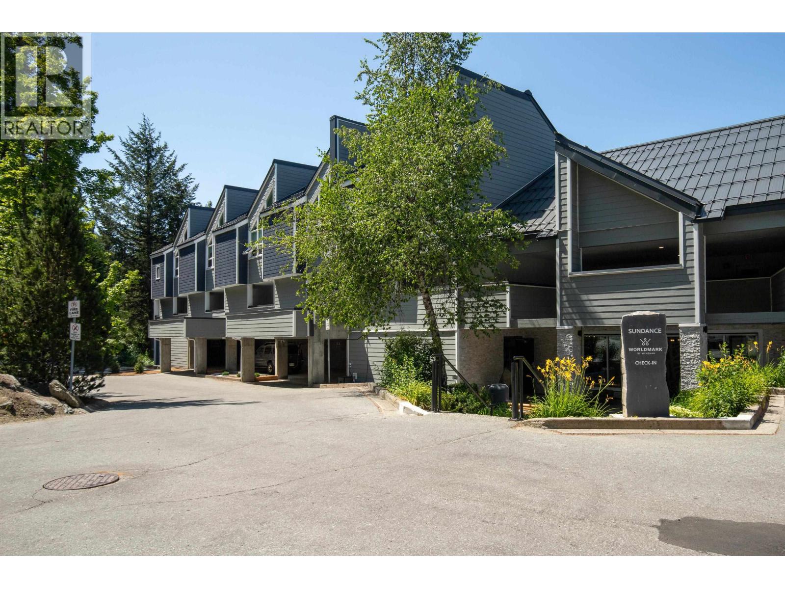 310 2221 GONDOLA WAY, Whistler