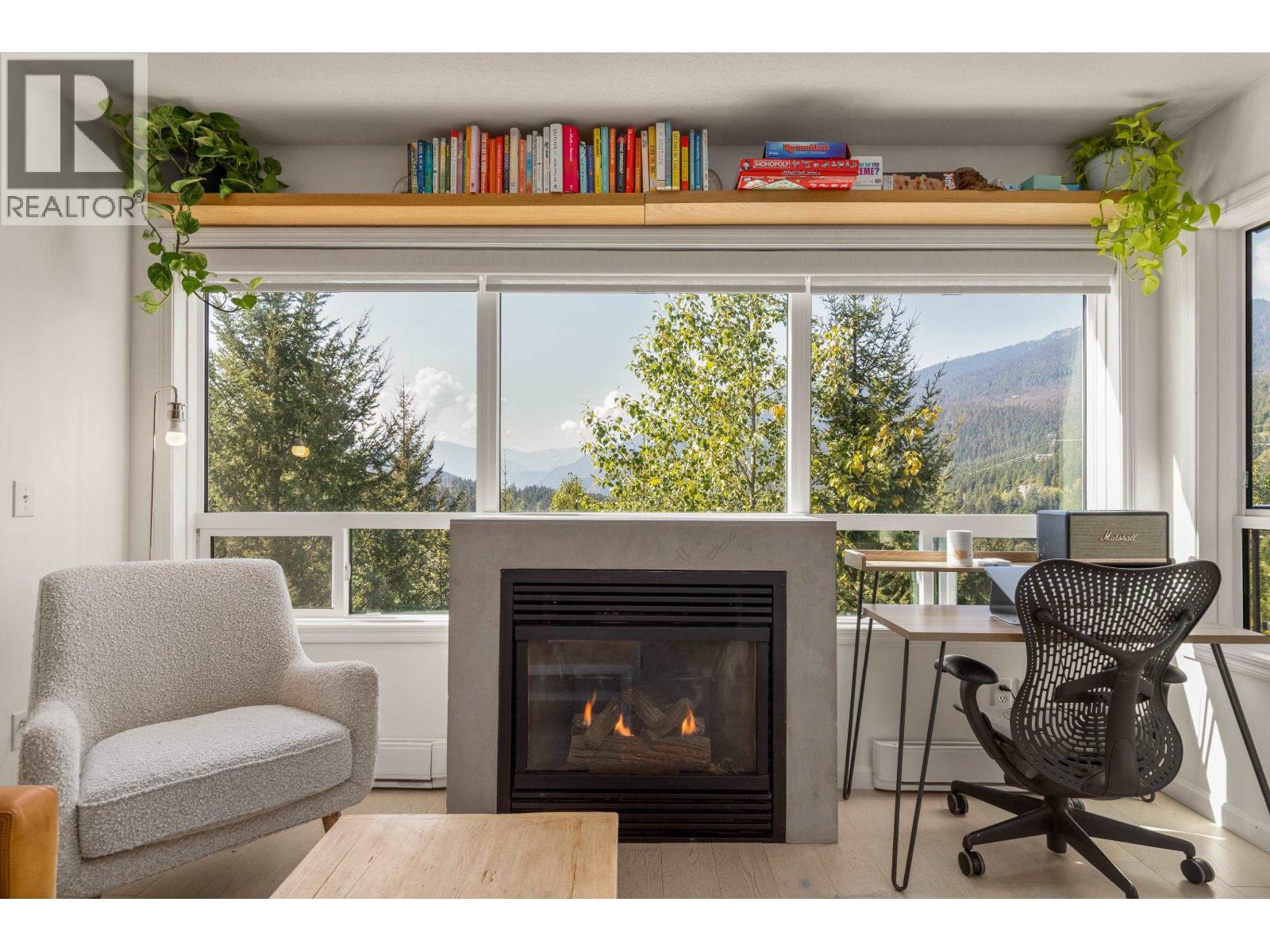 310 2221 GONDOLA WAY, Whistler