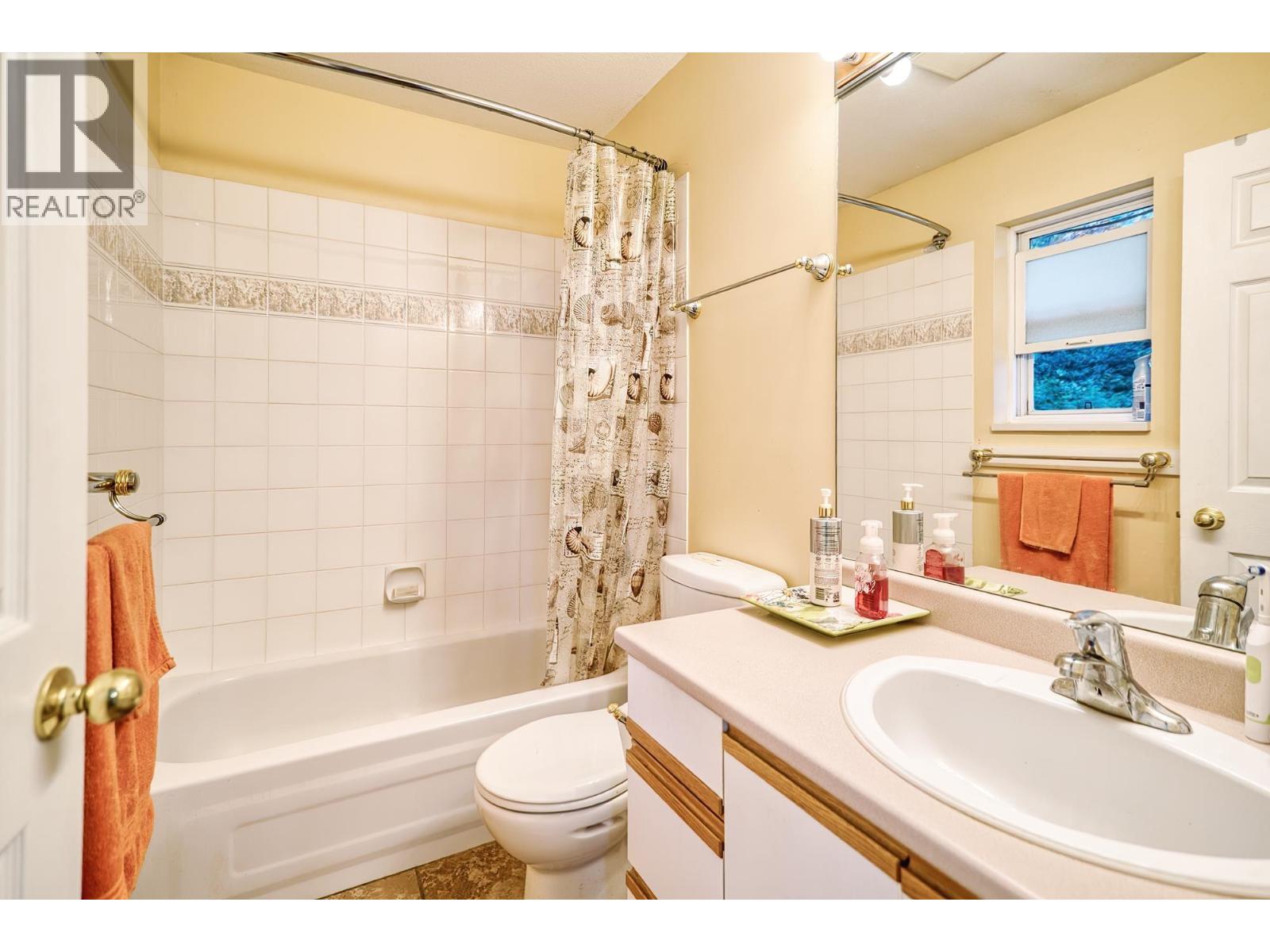 7955 CONNOR ROAD, Halfmoon Bay