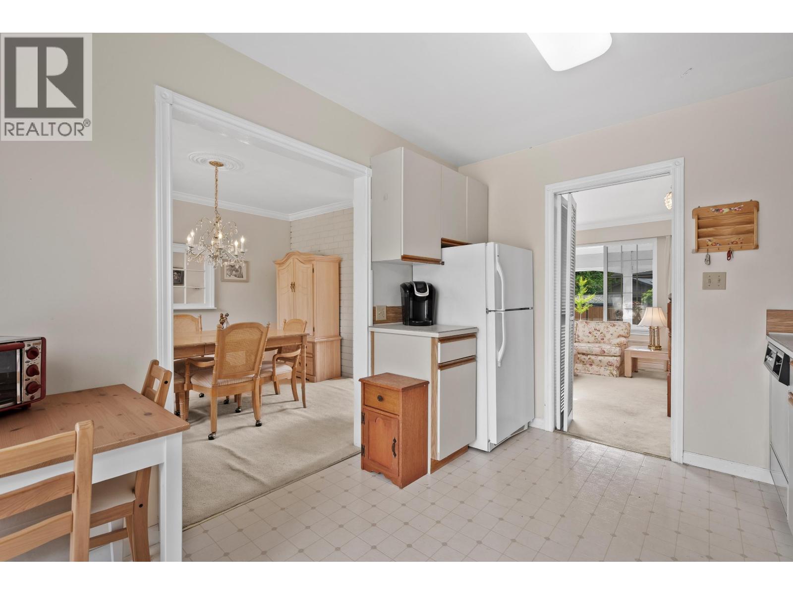 5823 17A AVENUE, Delta
