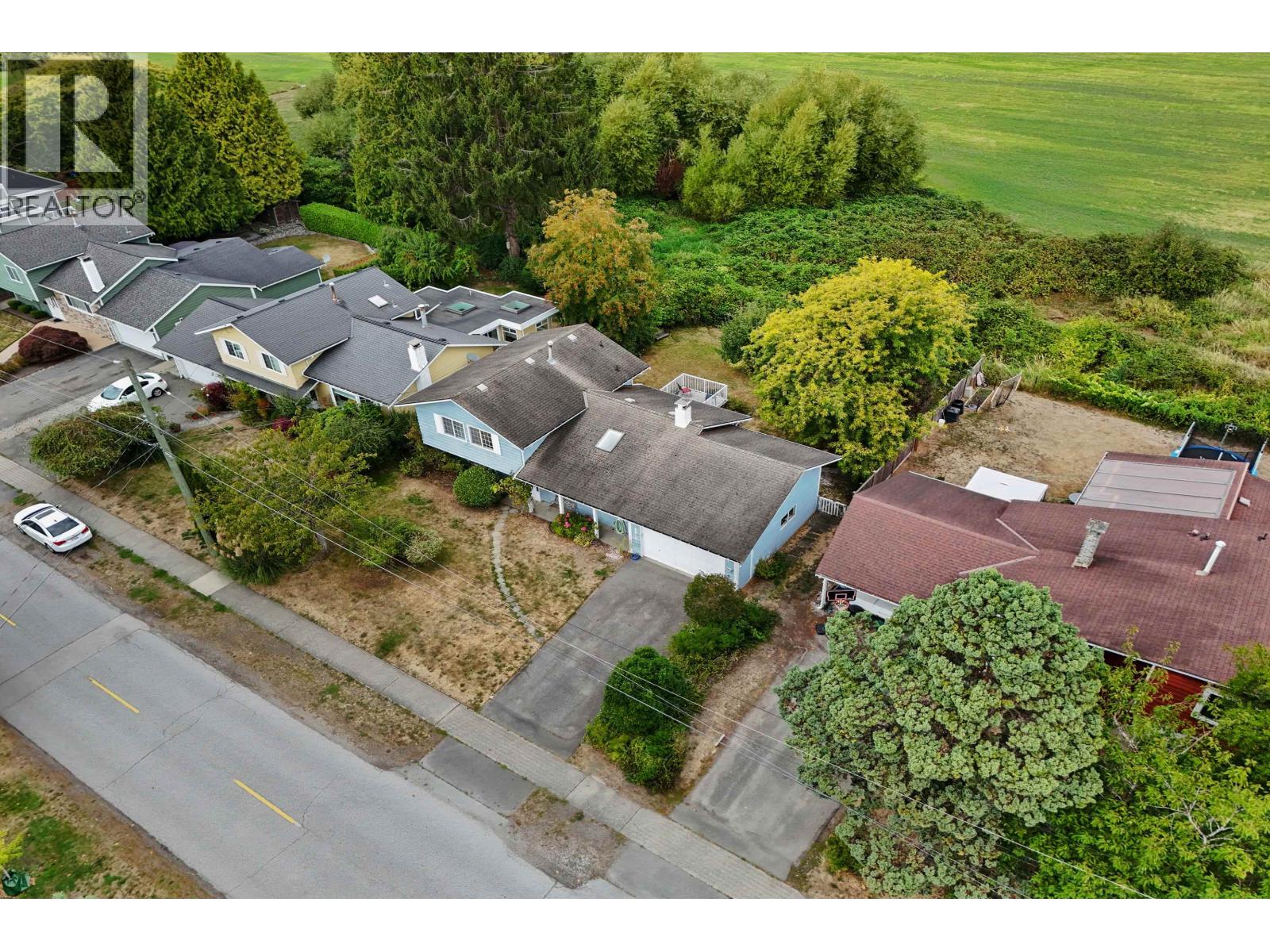5823 17A AVENUE, Delta