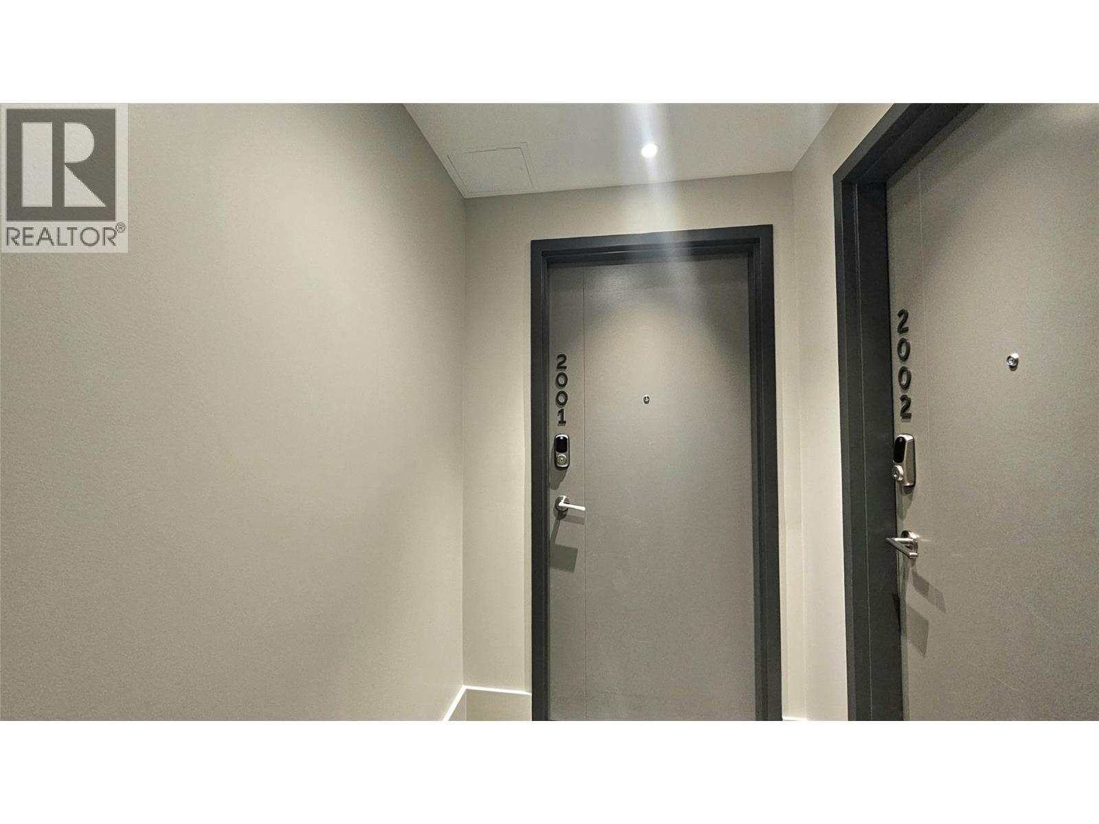 2001 1191 Sunset Drive, Kelowna