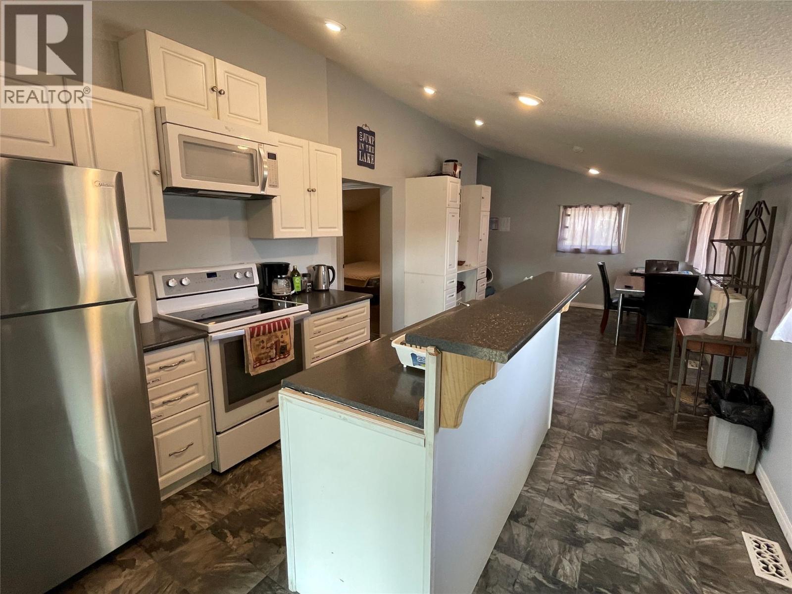 10744 17 Street, Dawson Creek