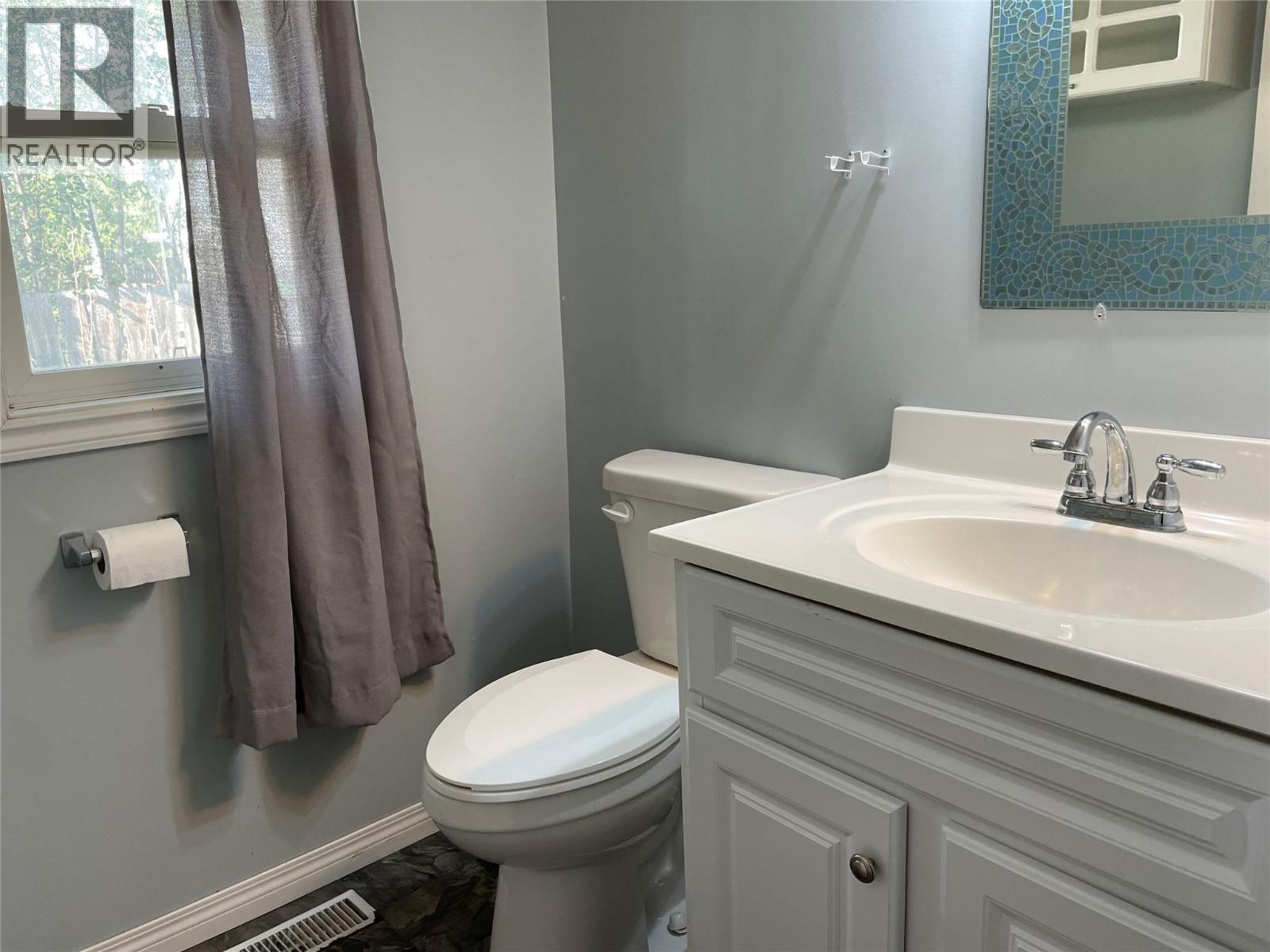 10744 17 Street, Dawson Creek