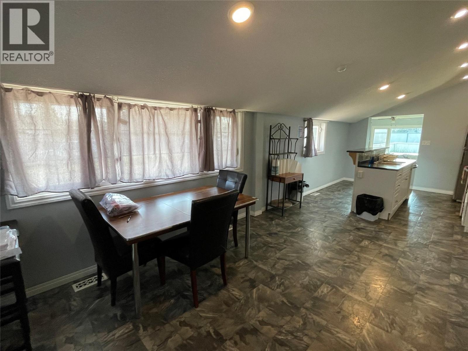 10744 17 Street, Dawson Creek