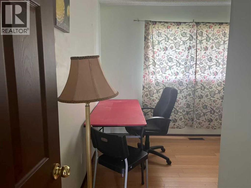 Single Family House for Sale in  Valhalla Crescent NW Varsity Calgary 