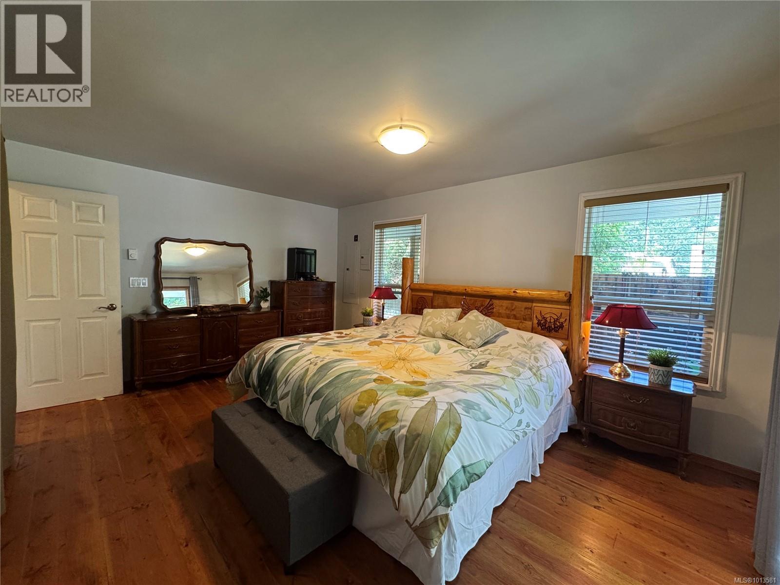 714 Charter Rd, Mayne Island