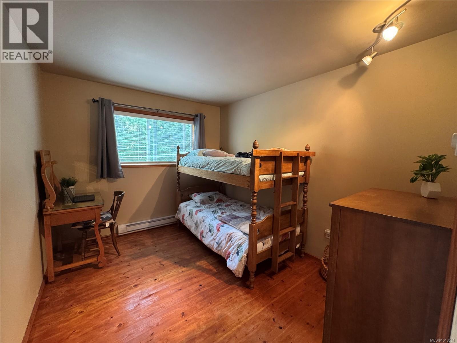 714 Charter Rd, Mayne Island
