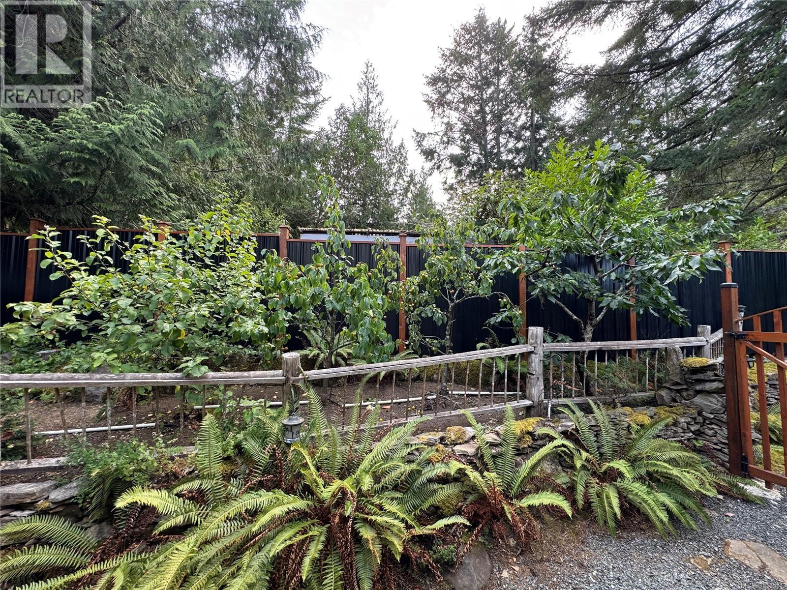 714 Charter Rd, Mayne Island