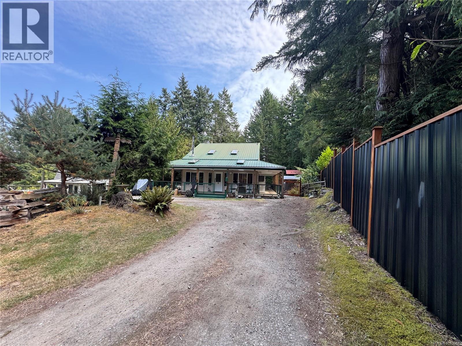 714 Charter Rd, Mayne Island
