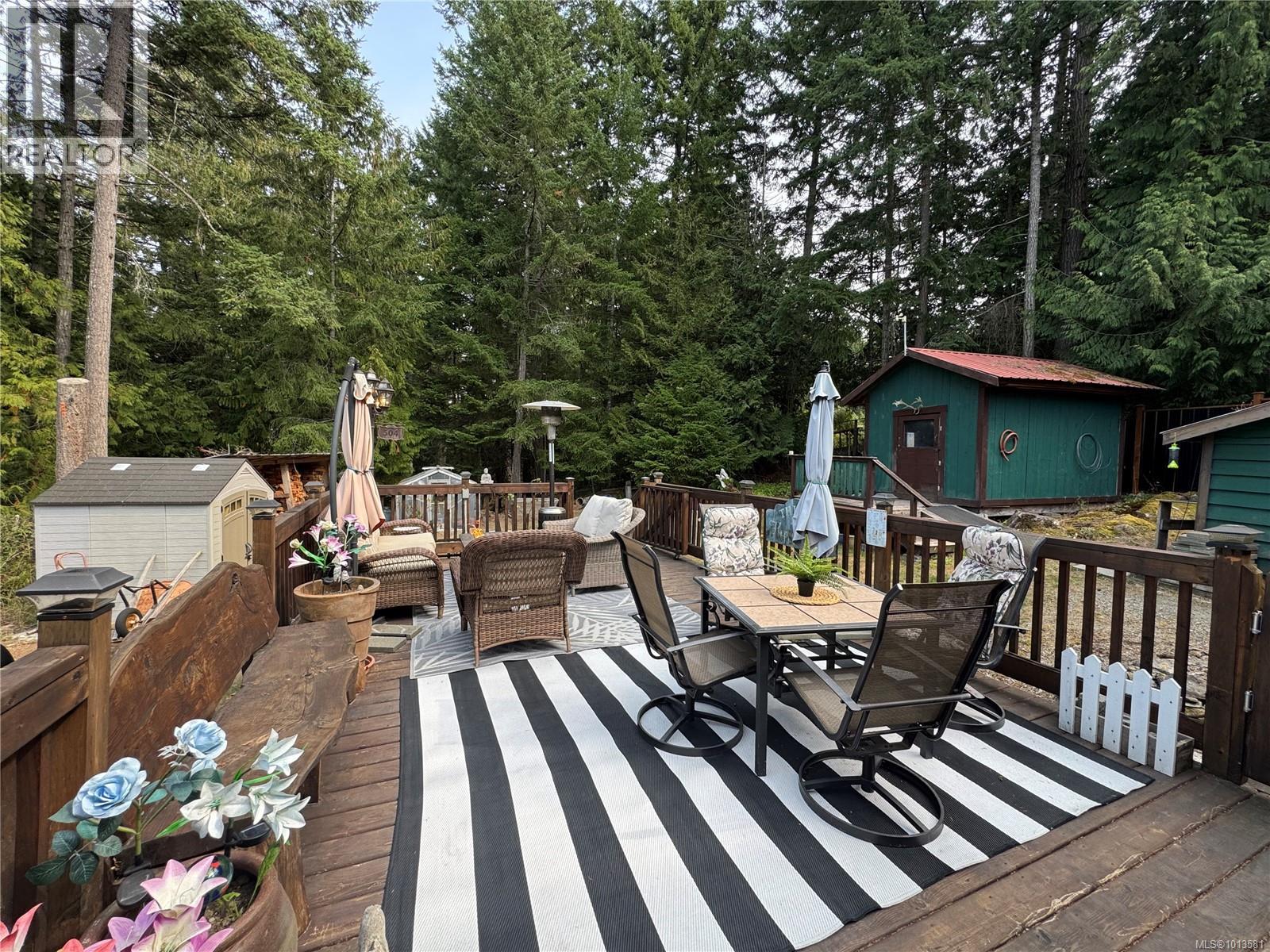 714 Charter Rd, Mayne Island