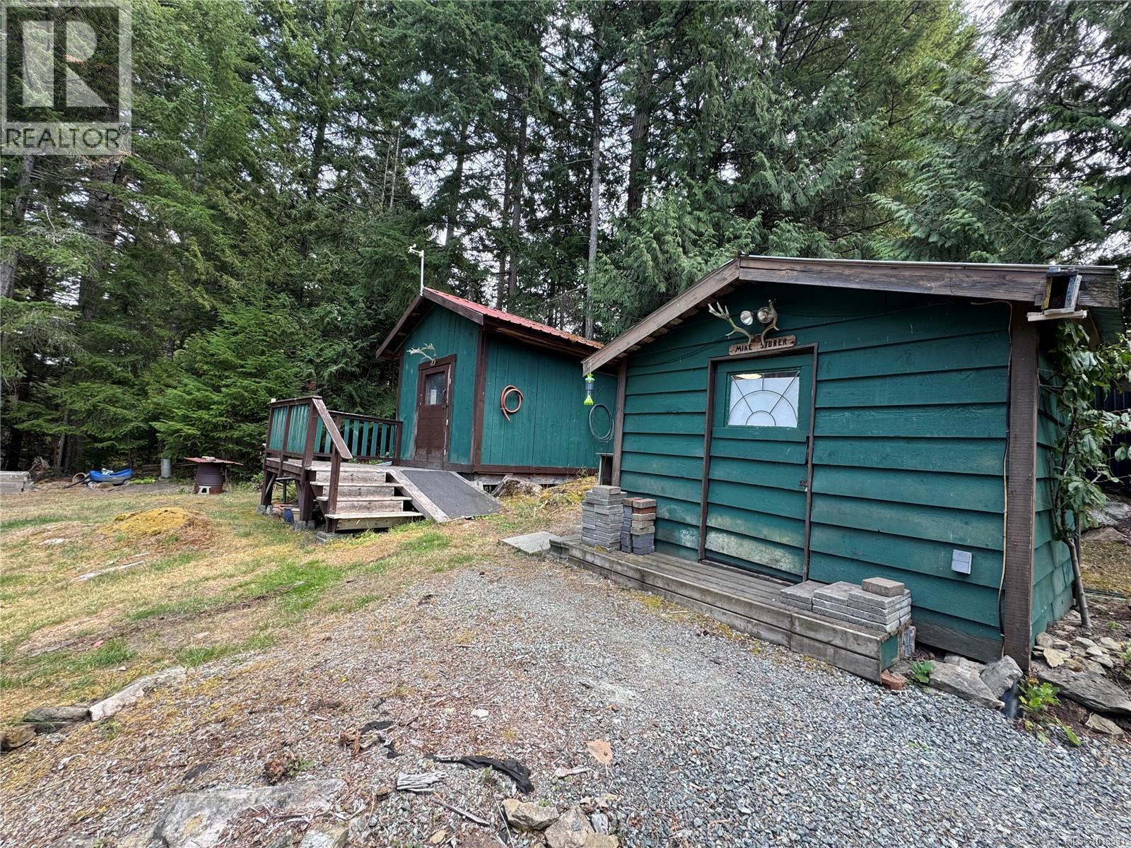 714 Charter Rd, Mayne Island