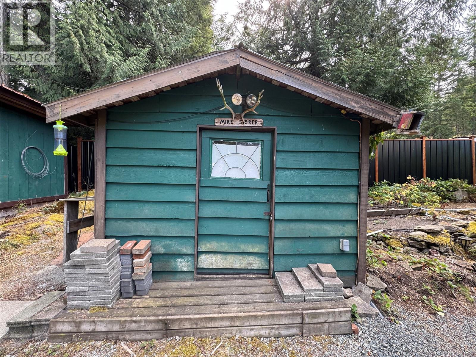 714 Charter Rd, Mayne Island
