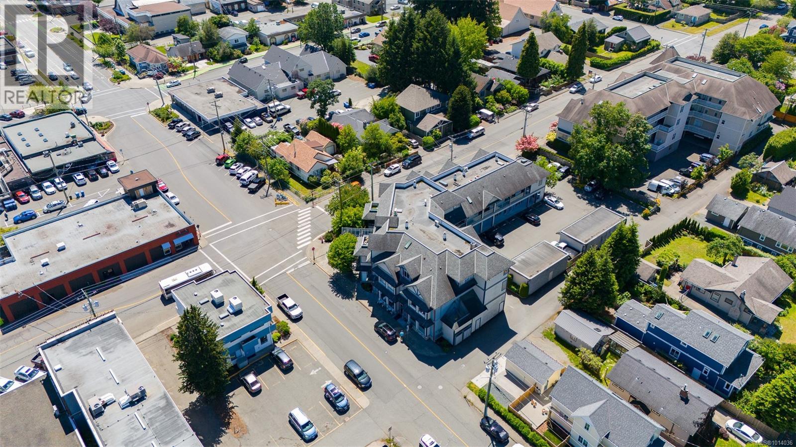 501 4th St, Courtenay - Exteriors - Full Complex View, Drone/Aerial View - Photo 3