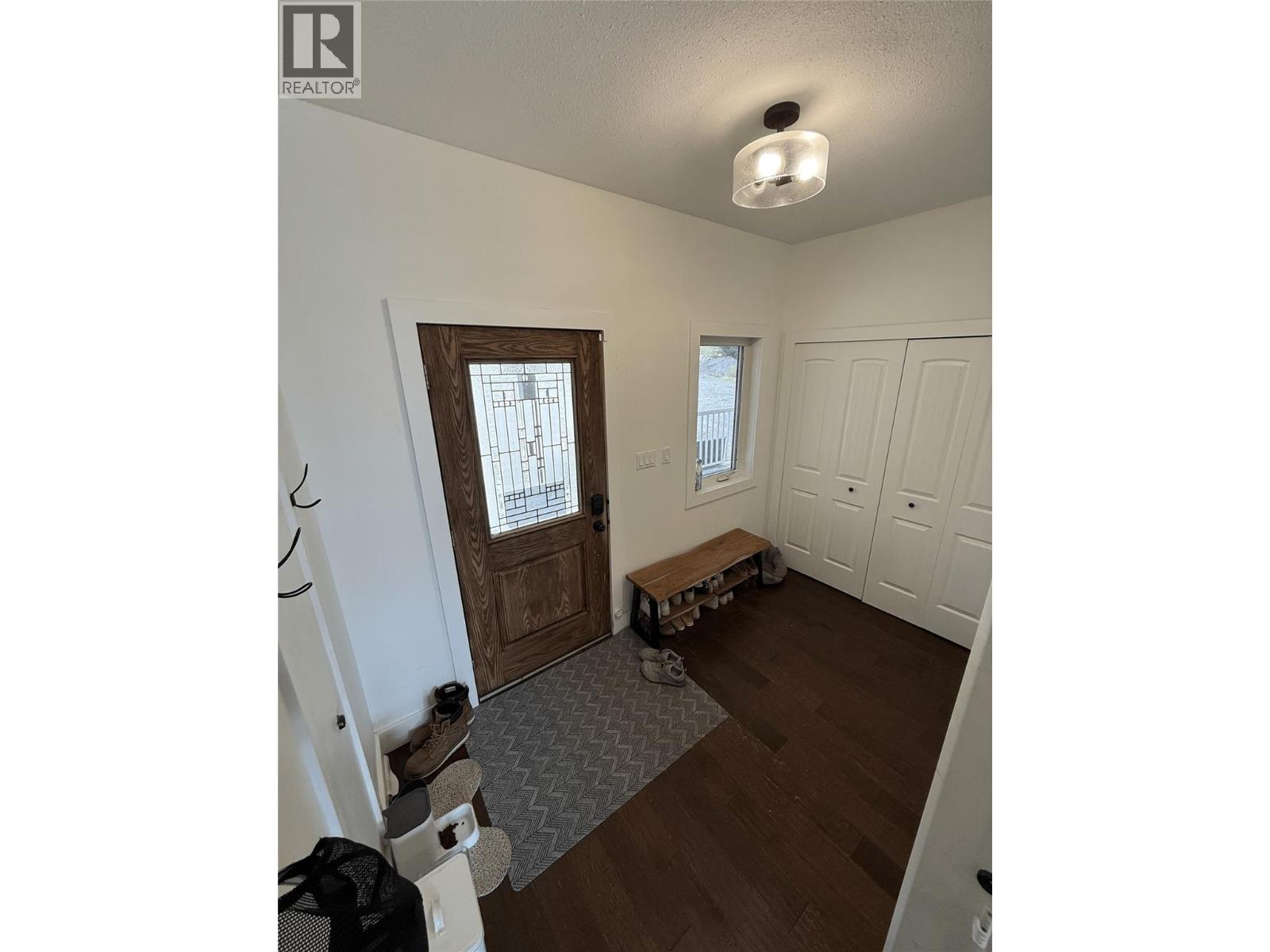 6986 South Moberly Lake Road, Moberly Lake