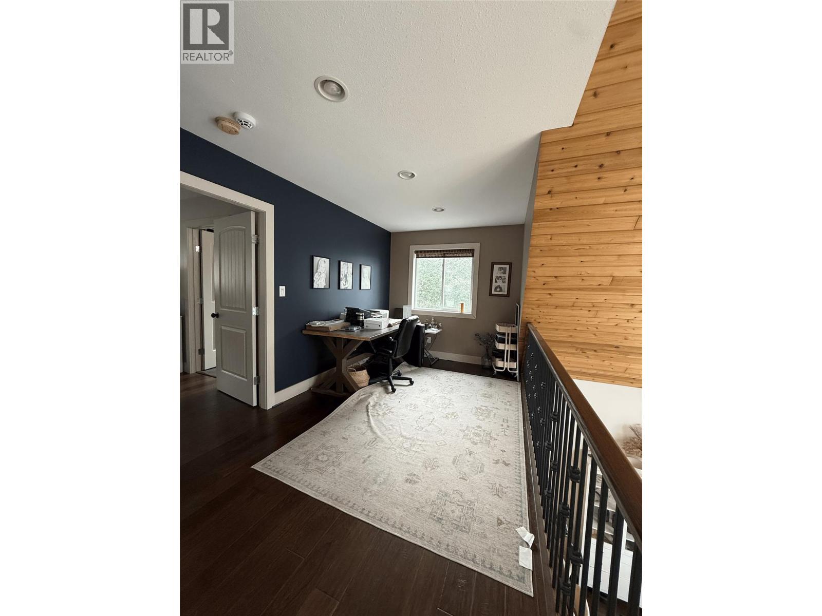 6986 South Moberly Lake Road, Moberly Lake