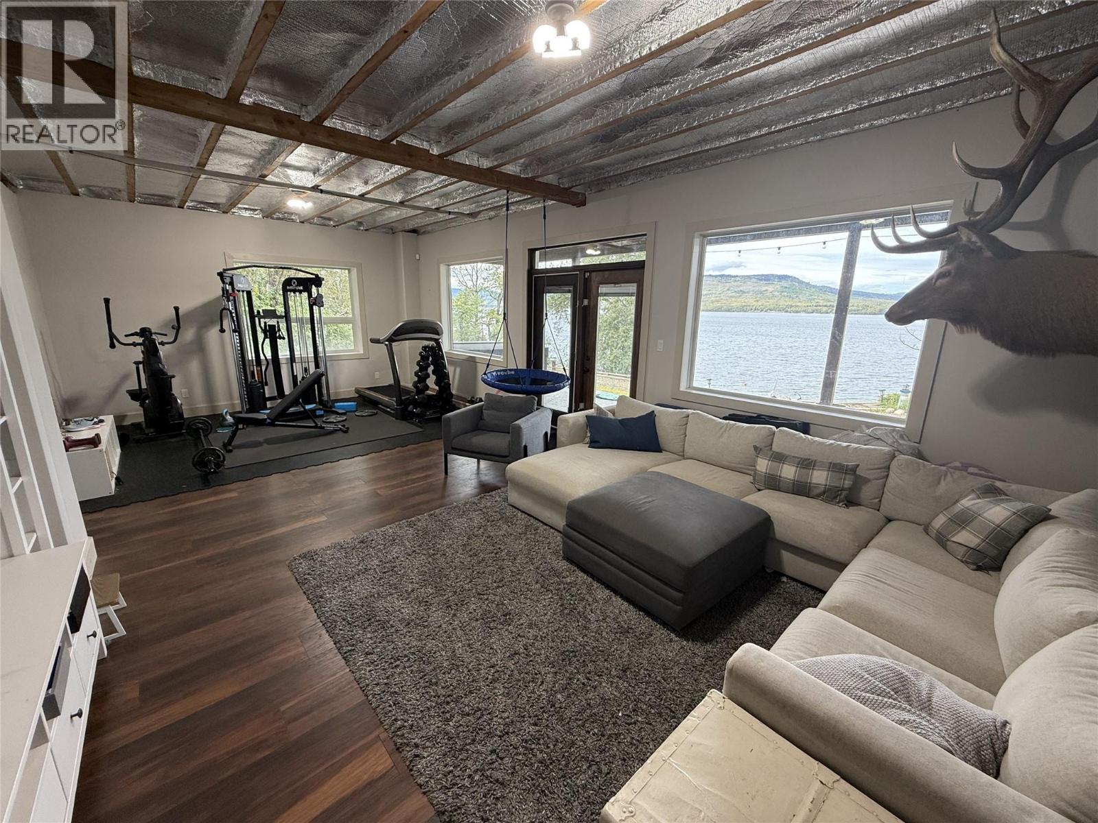 6986 South Moberly Lake Road, Moberly Lake