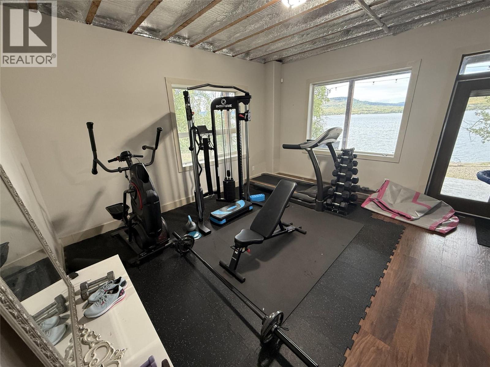 6986 South Moberly Lake Road, Moberly Lake