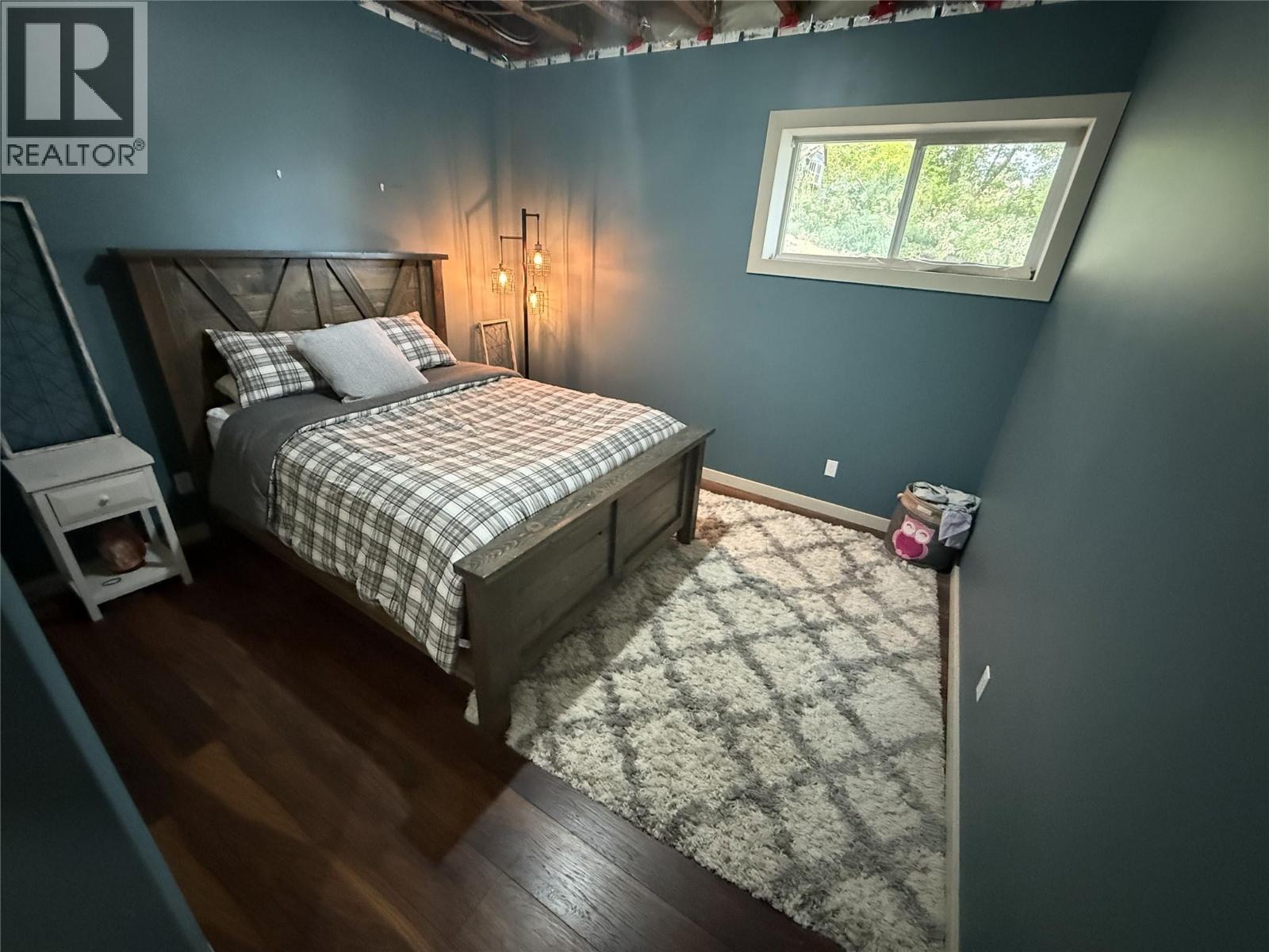 6986 South Moberly Lake Road, Moberly Lake