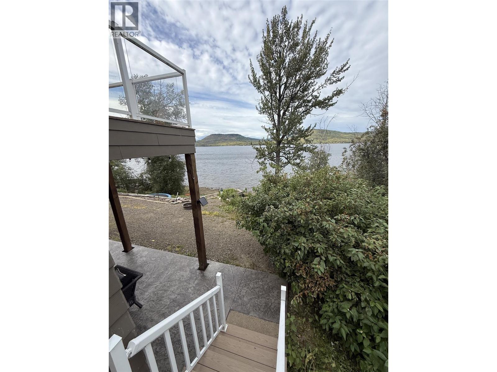 6986 South Moberly Lake Road, Moberly Lake