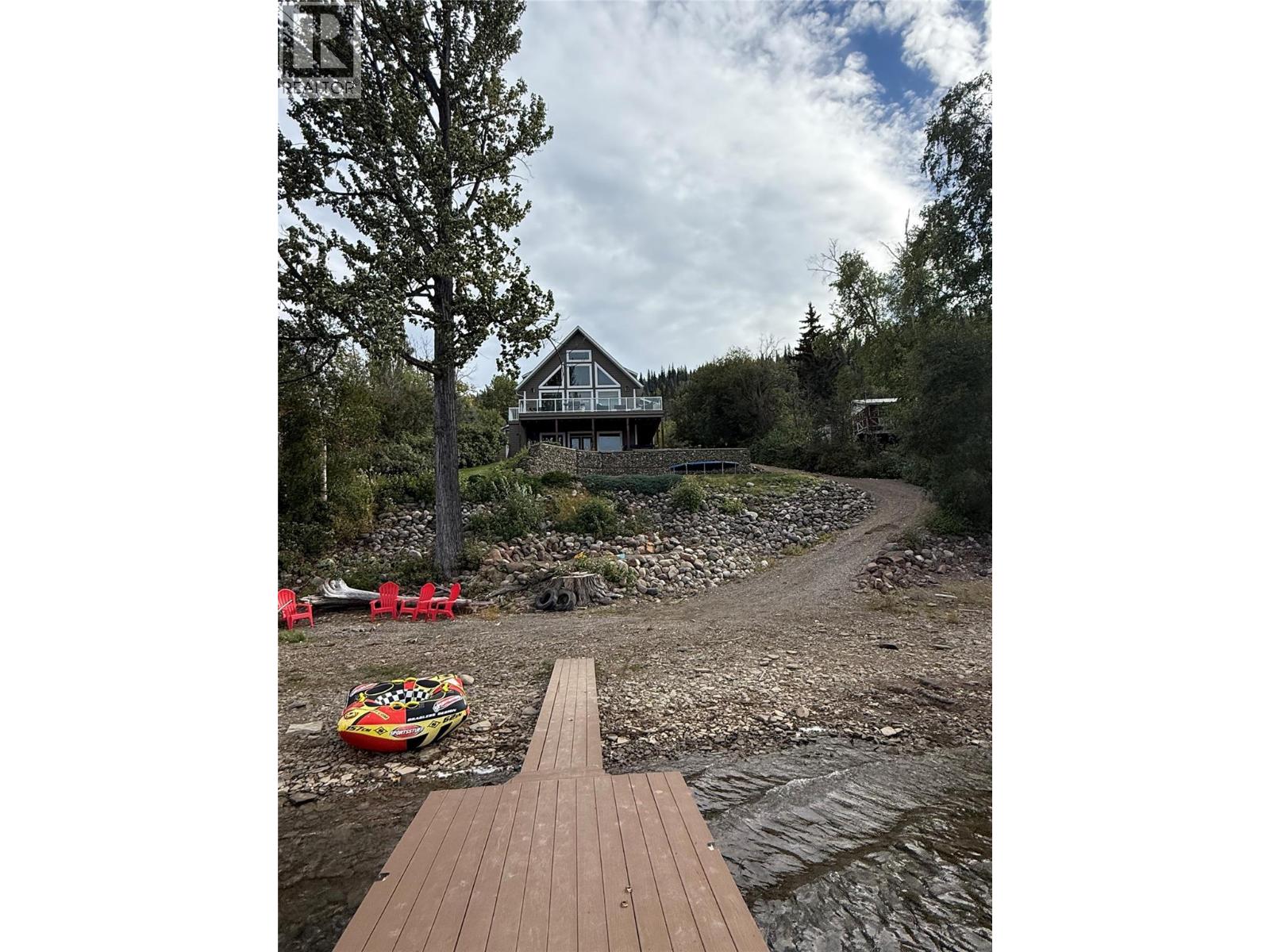 6986 South Moberly Lake Road, Moberly Lake