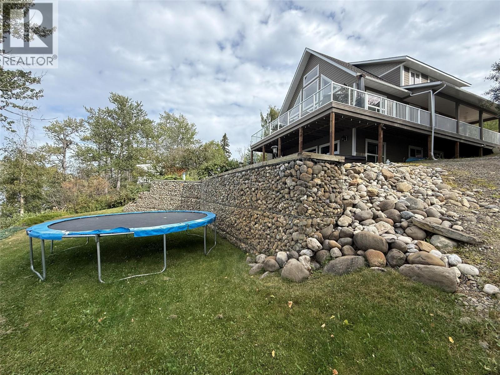 6986 South Moberly Lake Road, Moberly Lake